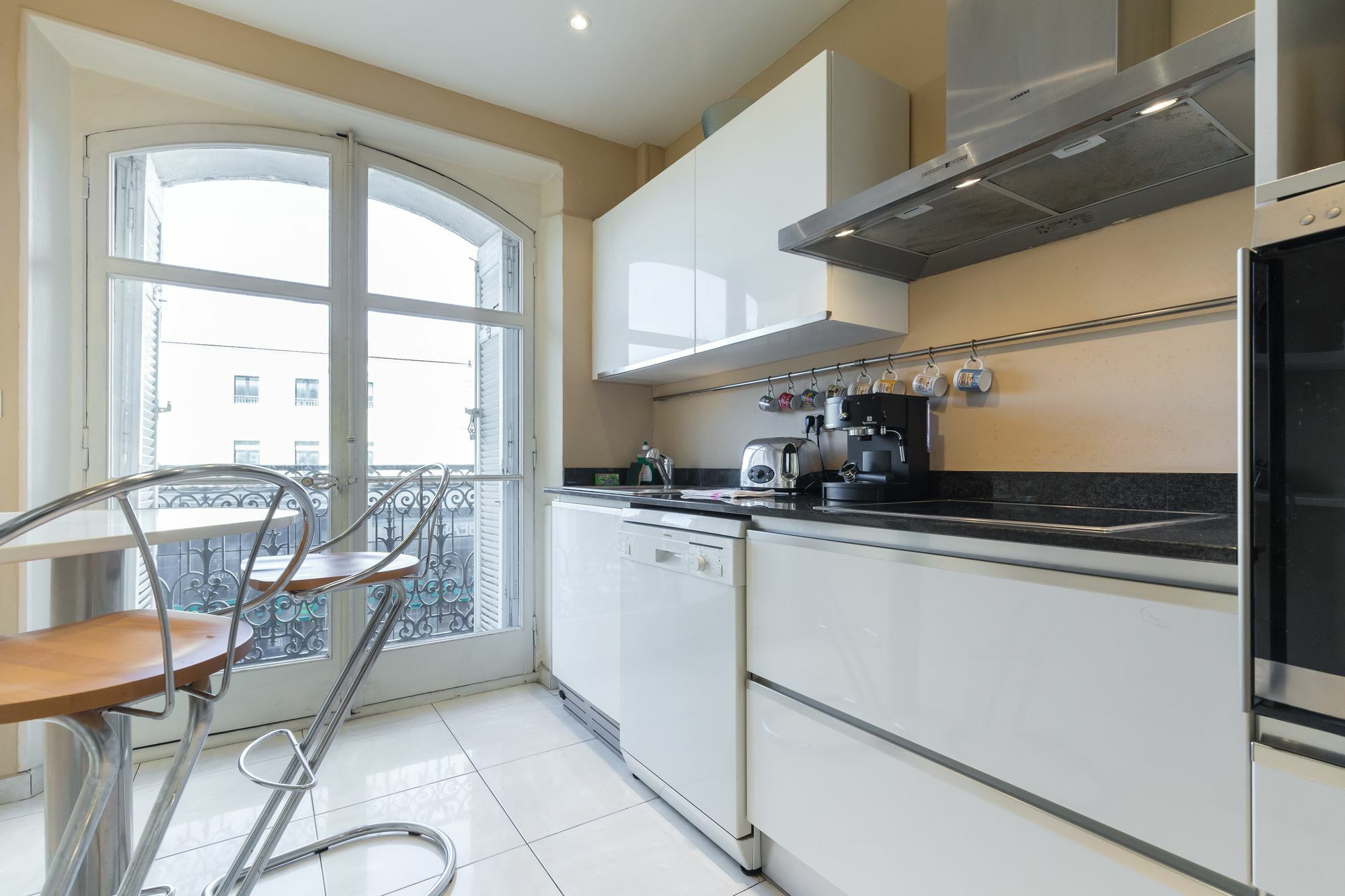 Lovely 2 Bed 2 Bath Apartment In Cannes On Rue Antibea Easy Walk To The Palais 224 Exterior foto