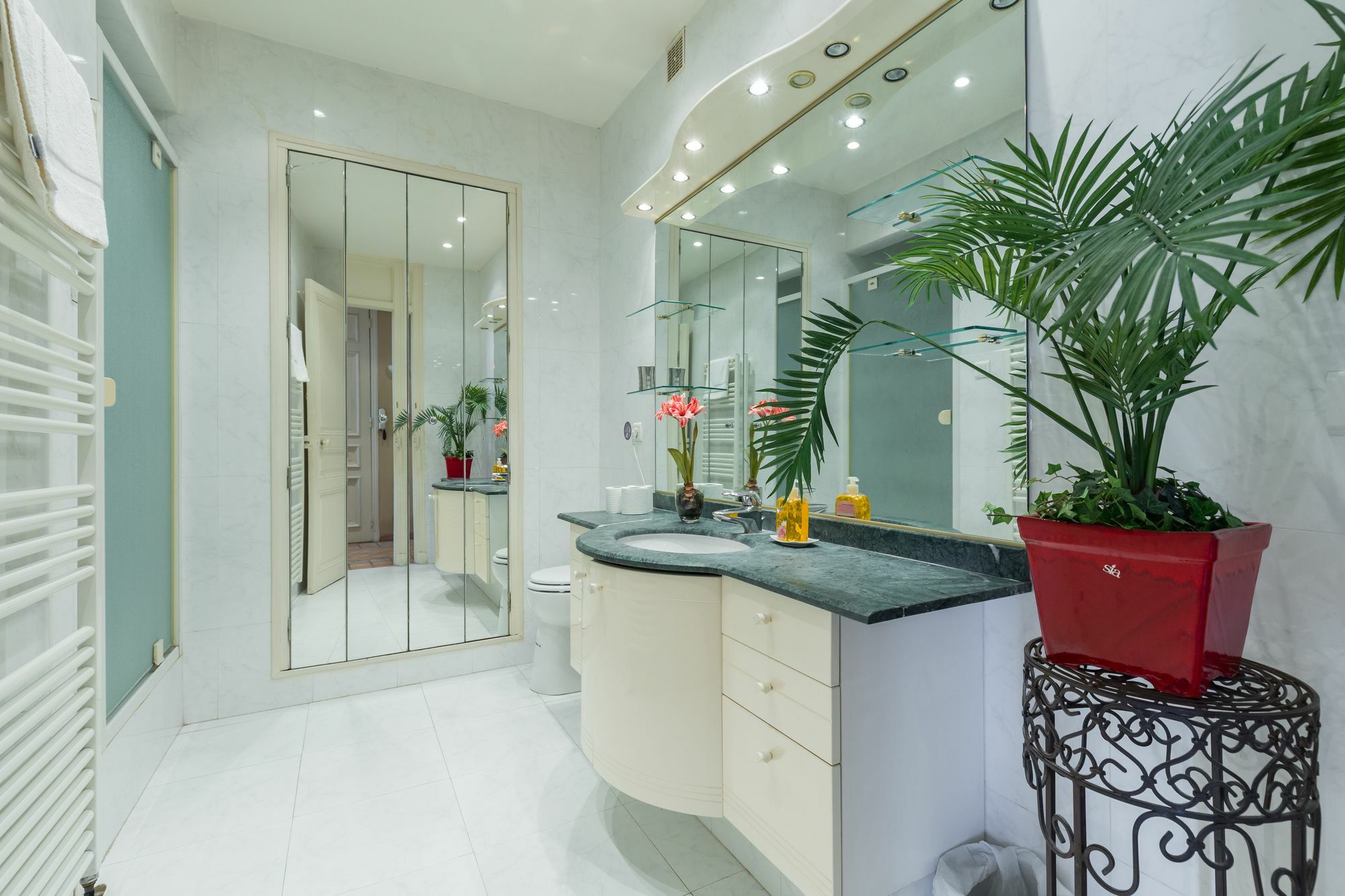 Lovely 2 Bed 2 Bath Apartment In Cannes On Rue Antibea Easy Walk To The Palais 224 Exterior foto